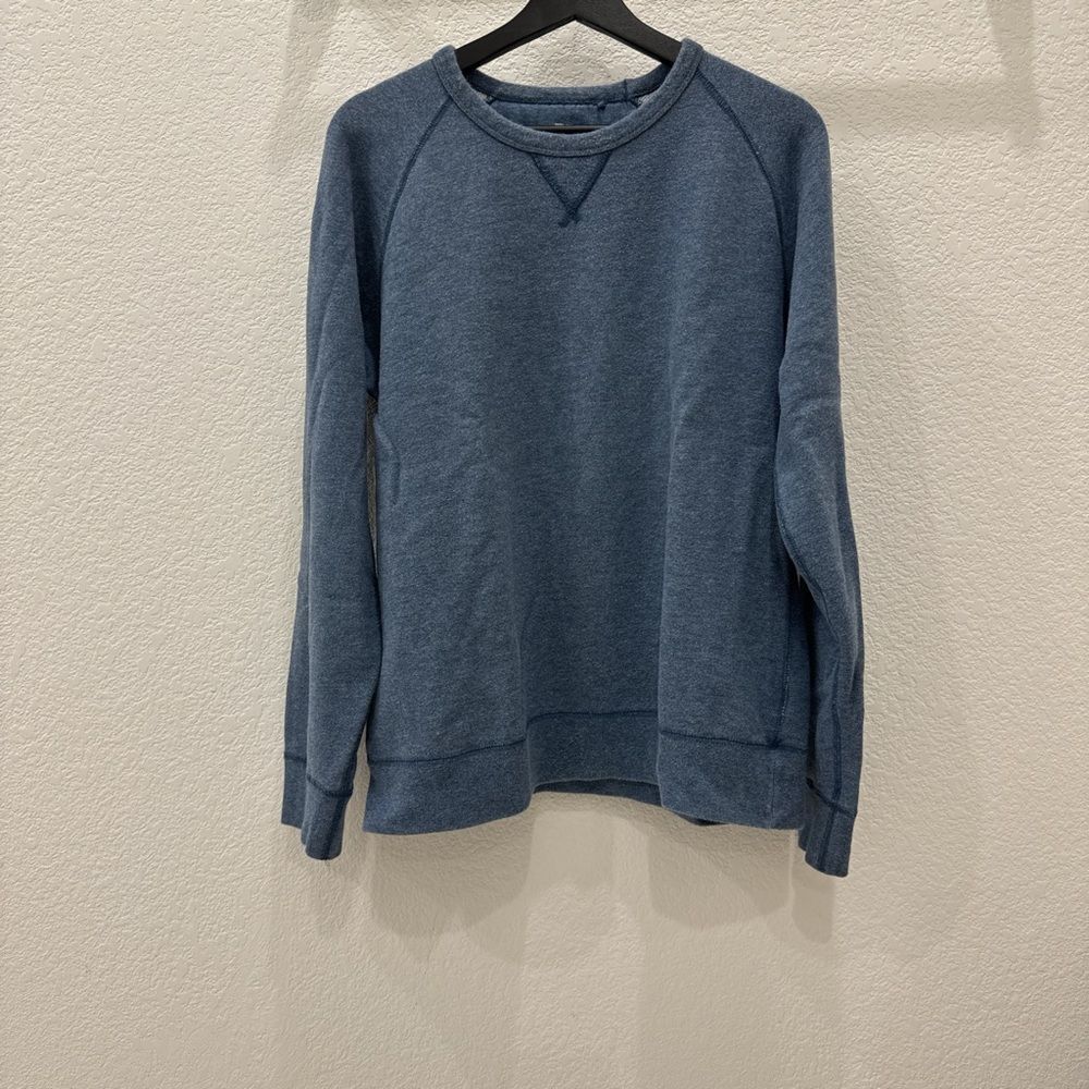 Uniqlo Men's Basic Heathered Blue Crewneck Long Sleeves Sweatshirt, size Large